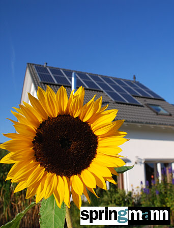 zur Photovoltaikanlage